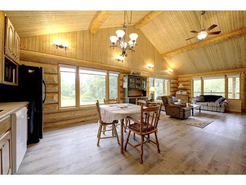 445075 Range Road 10, Rural Ponoka County, AB - Indoor Photo Showing Dining Room