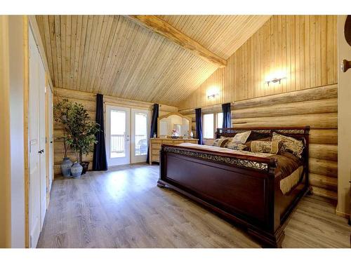 445075 Range Road 10, Rural Ponoka County, AB - Indoor Photo Showing Bedroom