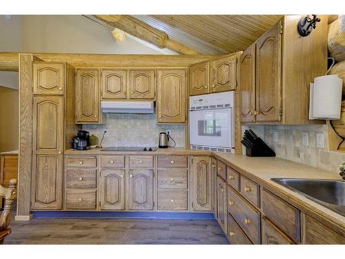 445075 Range Road 10, Rural Ponoka County, AB - Indoor Photo Showing Kitchen