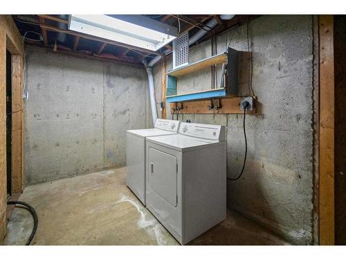 49284 Range Road 222, Rural Camrose County, AB - Indoor Photo Showing Laundry Room