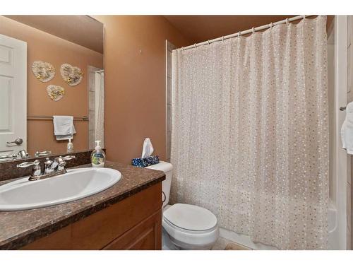 19-5405 39 Avenue, Camrose, AB - Indoor Photo Showing Bathroom