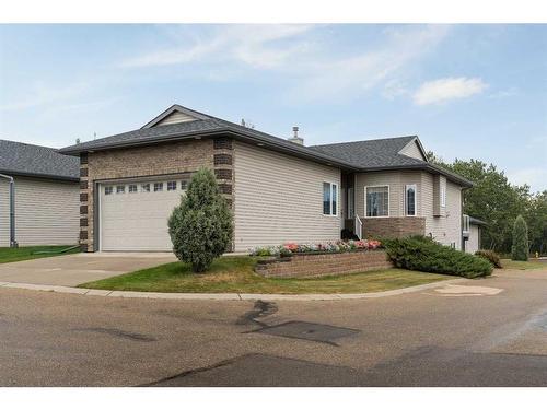 19-5405 39 Avenue, Camrose, AB - Outdoor