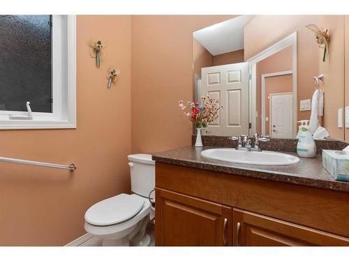 19-5405 39 Avenue, Camrose, AB - Indoor Photo Showing Bathroom