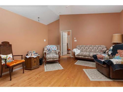 19-5405 39 Avenue, Camrose, AB - Indoor Photo Showing Living Room