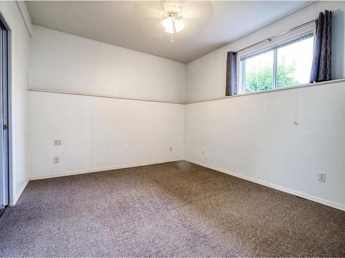 228 2 Avenue Ne, Three Hills, AB - Indoor Photo Showing Other Room