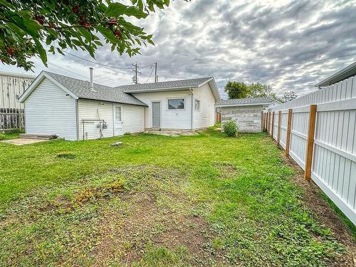 228 2 Avenue Ne, Three Hills, AB - Outdoor