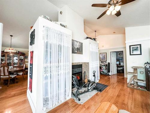 6018 52 Avenue, Stettler, AB - Indoor With Fireplace