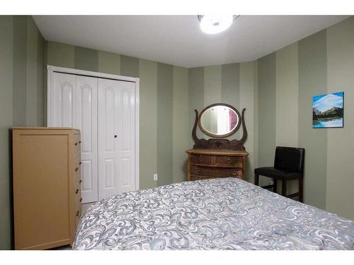 85 Kendrew Drive, Red Deer, AB - Indoor Photo Showing Bedroom