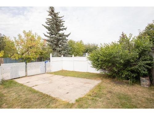 32 Rutherford Drive, Red Deer, AB - Outdoor