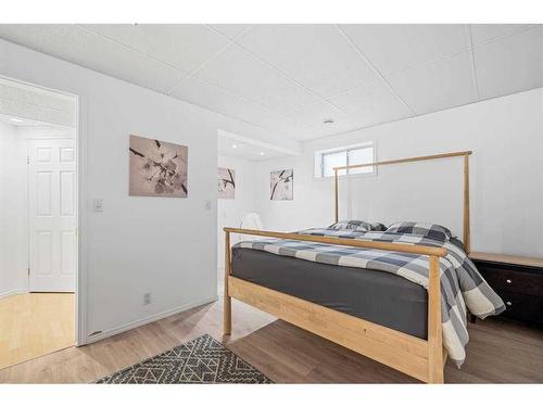 14306 Evergreen Street Sw, Calgary, AB - Indoor Photo Showing Bedroom