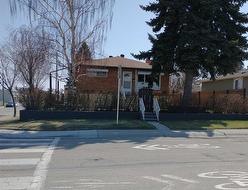 1502 40 Street SE Calgary, AB T2A 1K2