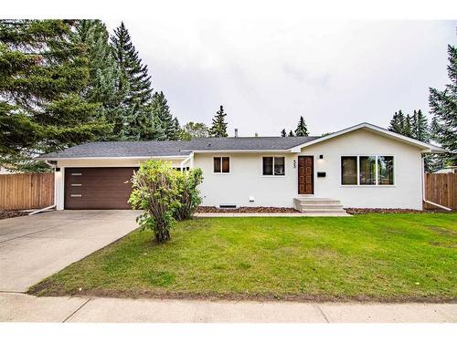 33 Munro Crescent, Red Deer, AB - Outdoor