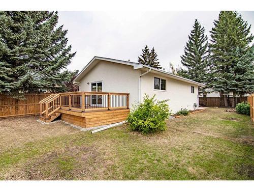 33 Munro Crescent, Red Deer, AB - Outdoor With Deck Patio Veranda