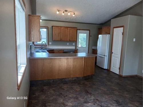 366 Duston Street, Red Deer, AB - Indoor Photo Showing Kitchen With Double Sink