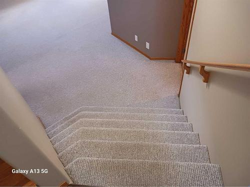 366 Duston Street, Red Deer, AB - Indoor Photo Showing Other Room