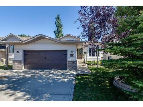 25 Dumas Crescent, Red Deer, AB - Outdoor With Facade