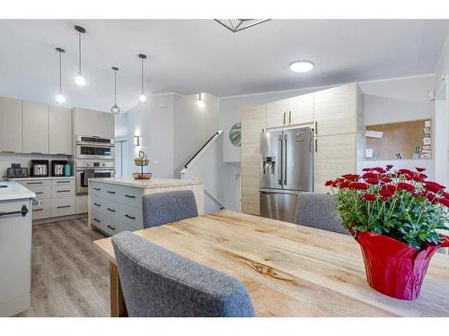 25 Dumas Crescent, Red Deer, AB - Indoor Photo Showing Kitchen With Stainless Steel Kitchen With Upgraded Kitchen