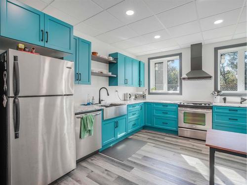 A&B 48472 Rge Rd 252, Rural Leduc County, AB - Indoor Photo Showing Kitchen With Upgraded Kitchen