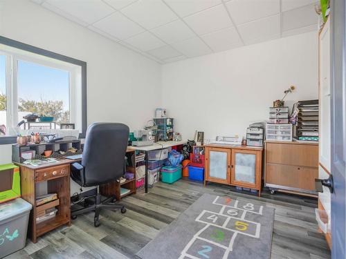 A&B 48472 Rge Rd 252, Rural Leduc County, AB - Indoor Photo Showing Office