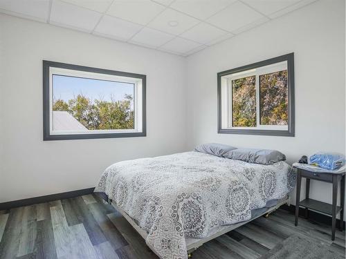 A&B 48472 Rge Rd 252, Rural Leduc County, AB - Indoor Photo Showing Bedroom