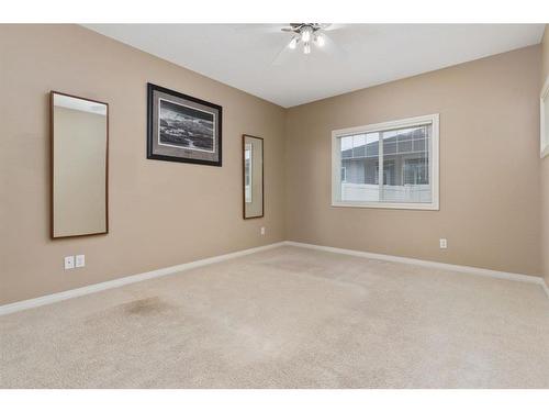 9-5021 34 Avenue, Camrose, AB - Indoor Photo Showing Other Room