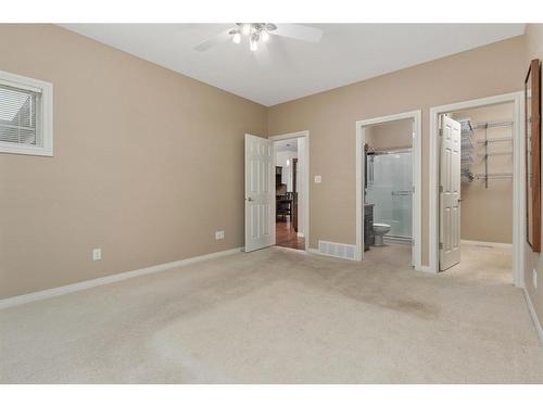 9-5021 34 Avenue, Camrose, AB - Indoor Photo Showing Other Room