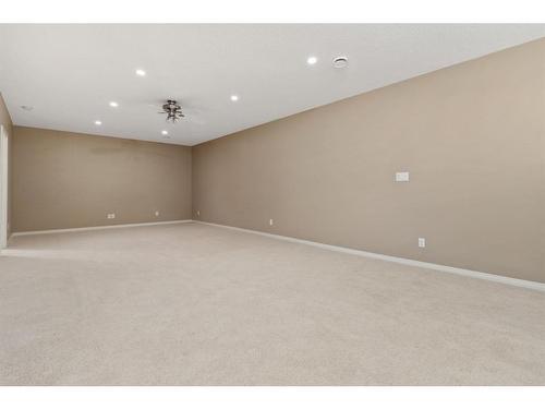 9-5021 34 Avenue, Camrose, AB - Indoor Photo Showing Other Room