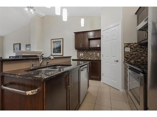 9-5021 34 Avenue, Camrose, AB - Indoor Photo Showing Kitchen With Stainless Steel Kitchen With Double Sink