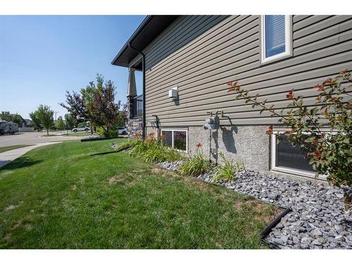 5602 24 Avenue Close, Camrose, AB - Outdoor