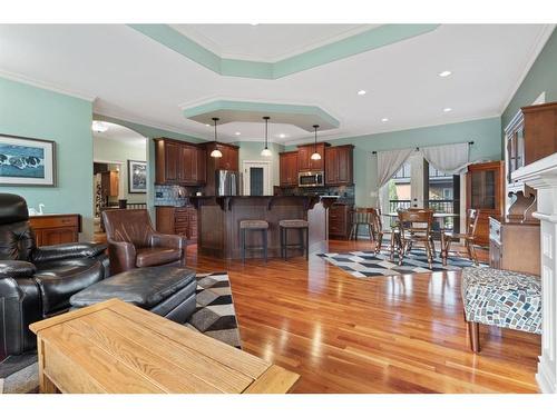 5602 24 Avenue Close, Camrose, AB - Indoor Photo Showing Living Room