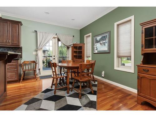 5602 24 Avenue Close, Camrose, AB - Indoor Photo Showing Dining Room