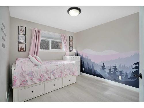 66 Traptow Close, Red Deer, AB - Indoor Photo Showing Bedroom