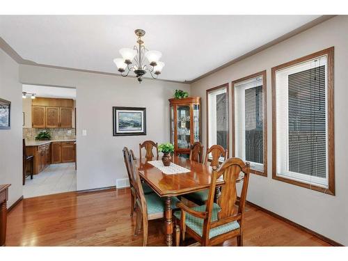 42 Gilbert Crescent, Red Deer, AB - Indoor Photo Showing Dining Room