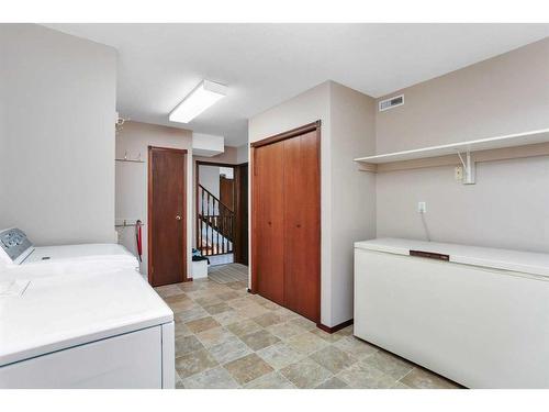 42 Gilbert Crescent, Red Deer, AB - Indoor Photo Showing Laundry Room