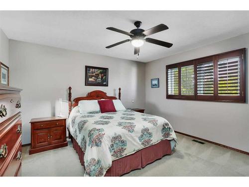 42 Gilbert Crescent, Red Deer, AB - Indoor Photo Showing Bedroom