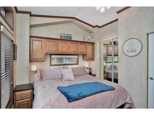 140-10032 Township Road 422, Rural Ponoka County, AB - Indoor Photo Showing Bedroom