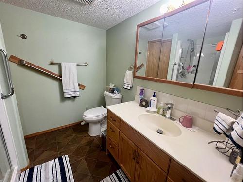 118-4805 45 Street, Red Deer, AB - Indoor Photo Showing Bathroom