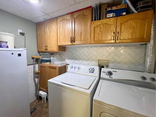 118-4805 45 Street, Red Deer, AB - Indoor Photo Showing Laundry Room