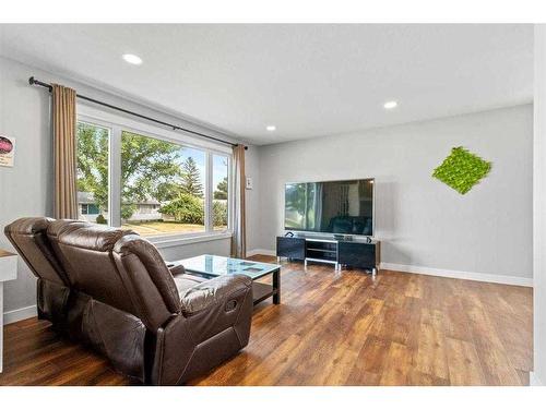 13 Otterbury Avenue, Red Deer, AB - Indoor Photo Showing Living Room