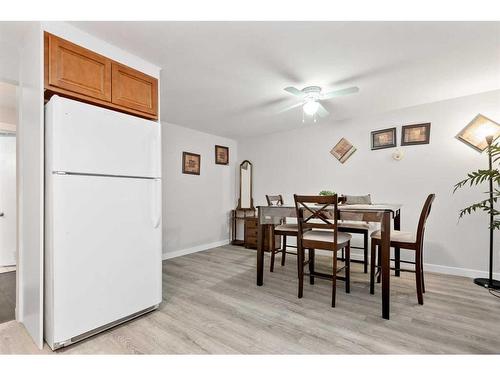 5920 51 Avenue, Red Deer, AB - Indoor Photo Showing Dining Room