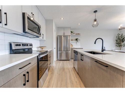 4406 53 Street, Rocky Mountain House, AB - Indoor Photo Showing Kitchen With Stainless Steel Kitchen With Upgraded Kitchen