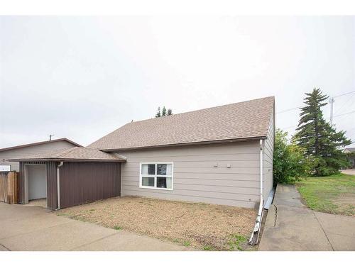 1-4-4906 50 Street, Rimbey, AB 