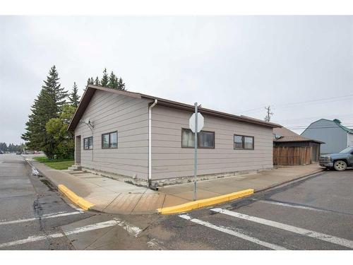 1-4-4906 50 Street, Rimbey, AB 