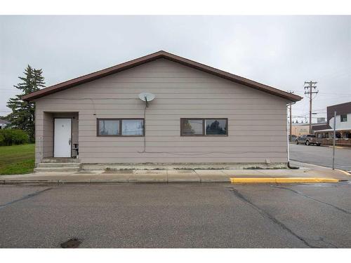 1-4-4906 50 Street, Rimbey, AB 