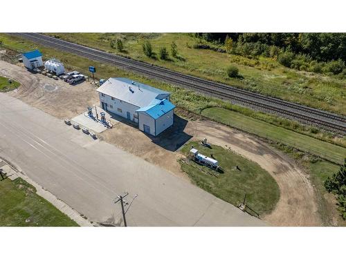 2 Railway Avenue North, Hay Lakes, AB 