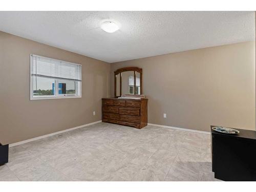 2 Railway Avenue North, Hay Lakes, AB 