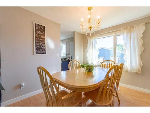 4205 63 Street, Stettler, AB - Indoor Photo Showing Dining Room