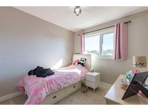 4205 63 Street, Stettler, AB - Indoor Photo Showing Bedroom