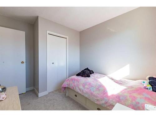 4205 63 Street, Stettler, AB - Indoor Photo Showing Bedroom