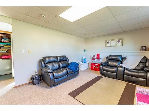 4205 63 Street, Stettler, AB - Indoor